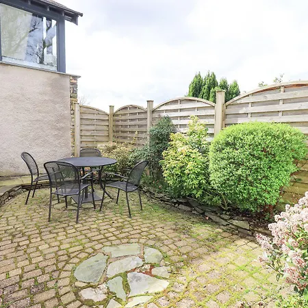 Hollens * אמבלסייד