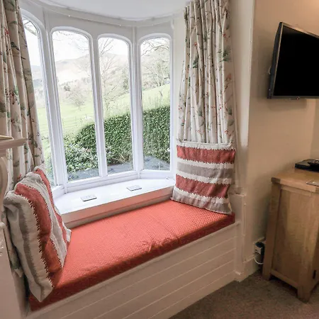 Hollens * אמבלסייד